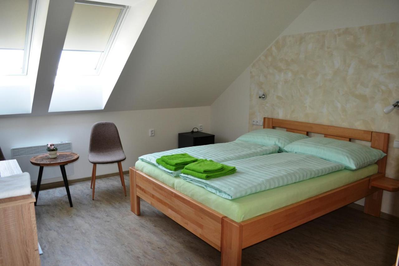 Penzion Sedlecka Vina Sedlec  Bagian luar foto